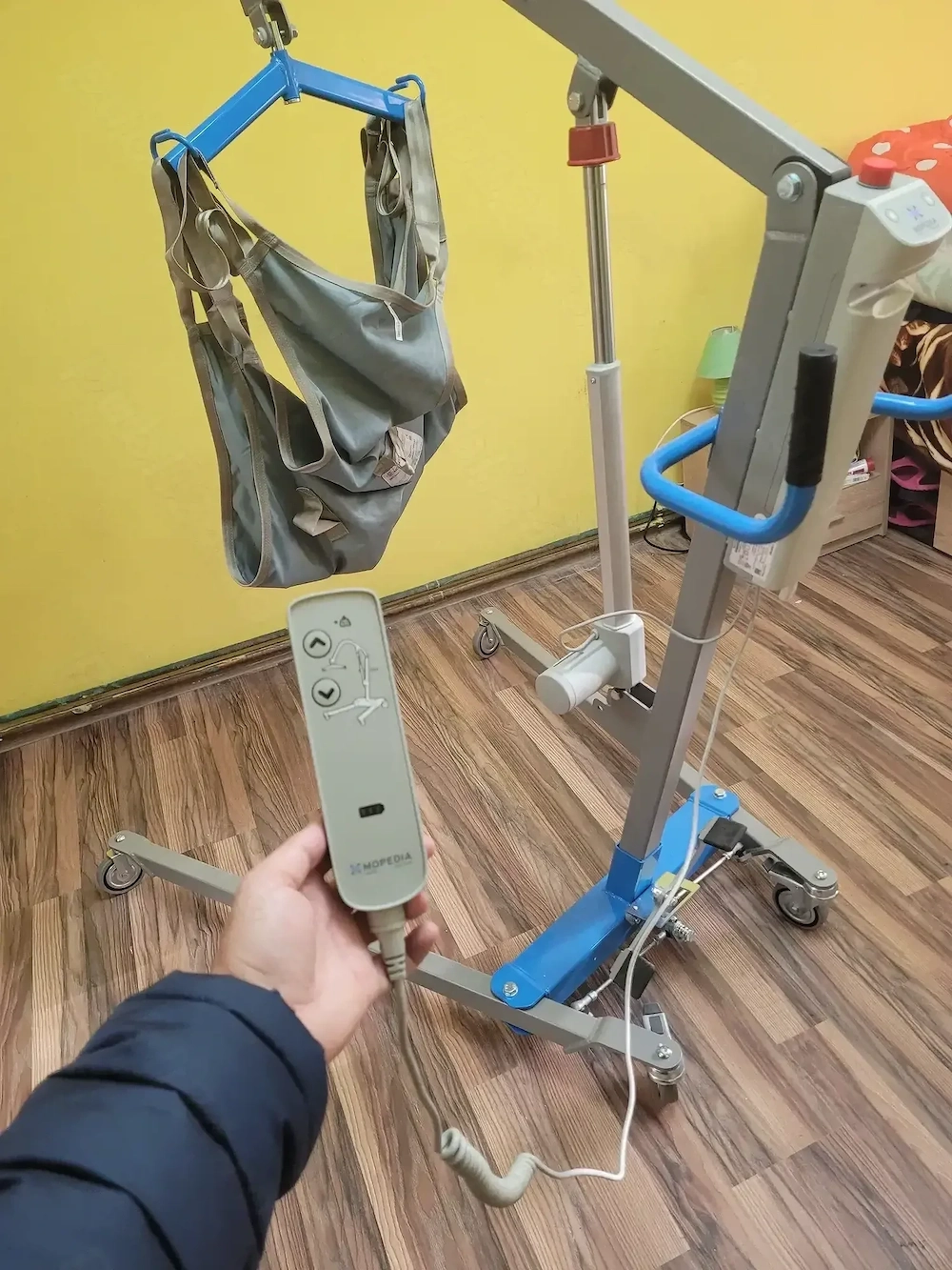 Vând elevator 200 kg 