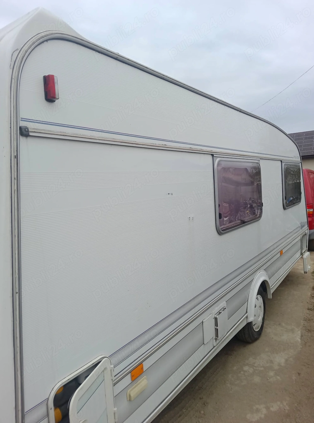 Rulotă Typhoon - cu acte și în stare perfectă 