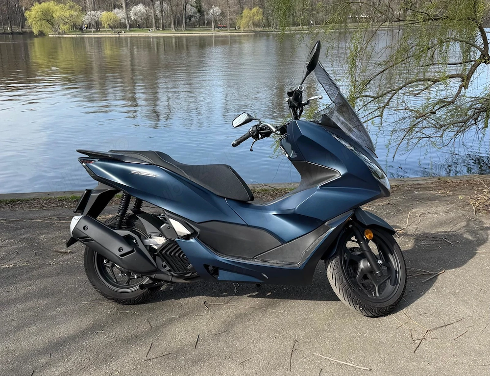 Vand Honda PCX 125 cmc 2024 3000km