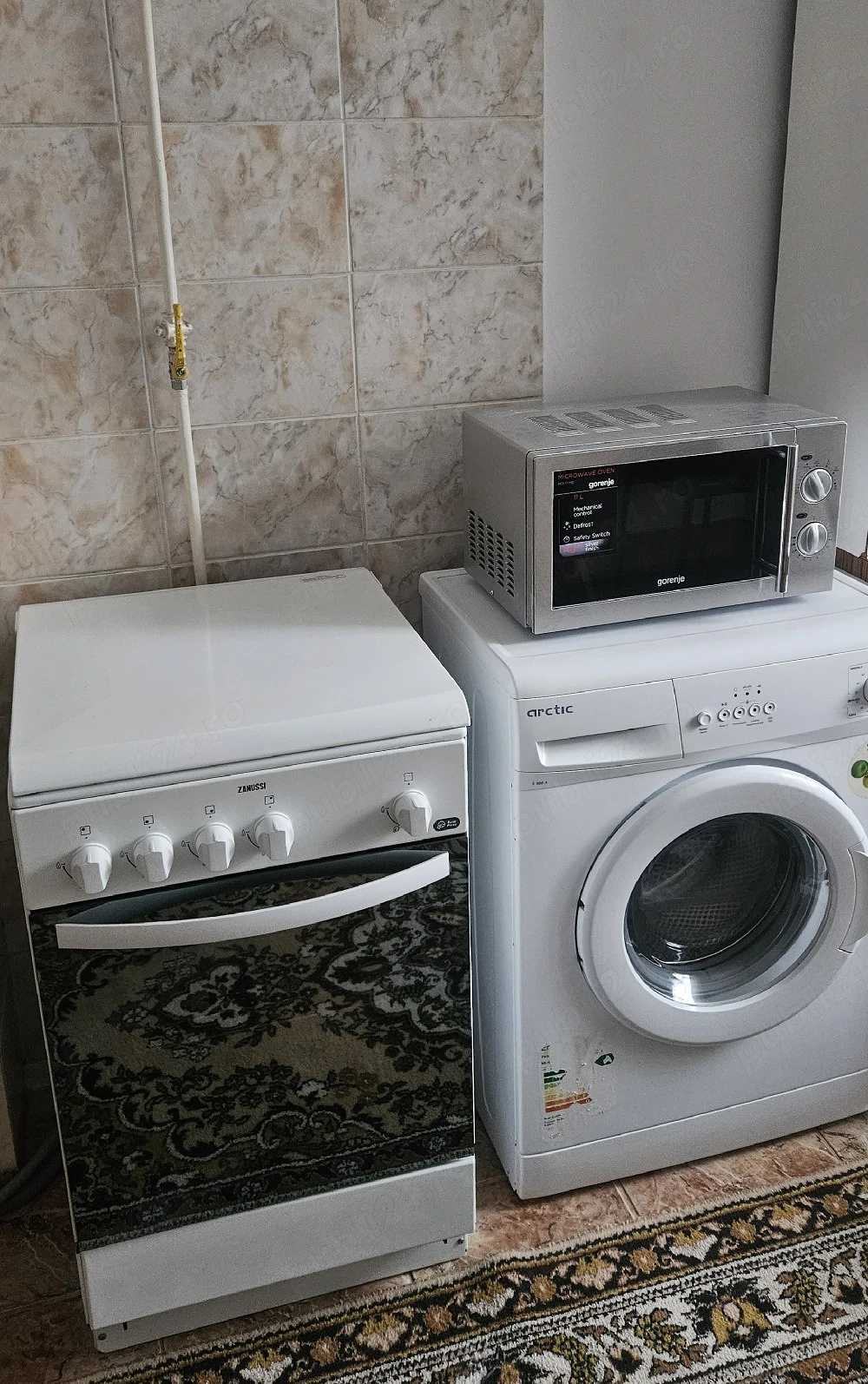 Inchiriez garsoniera