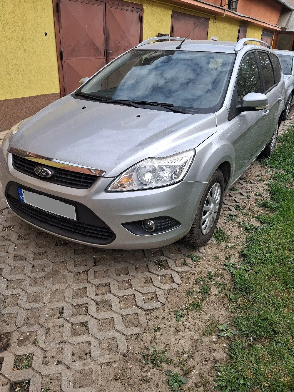 Vând ford focus 2 , an 2010 