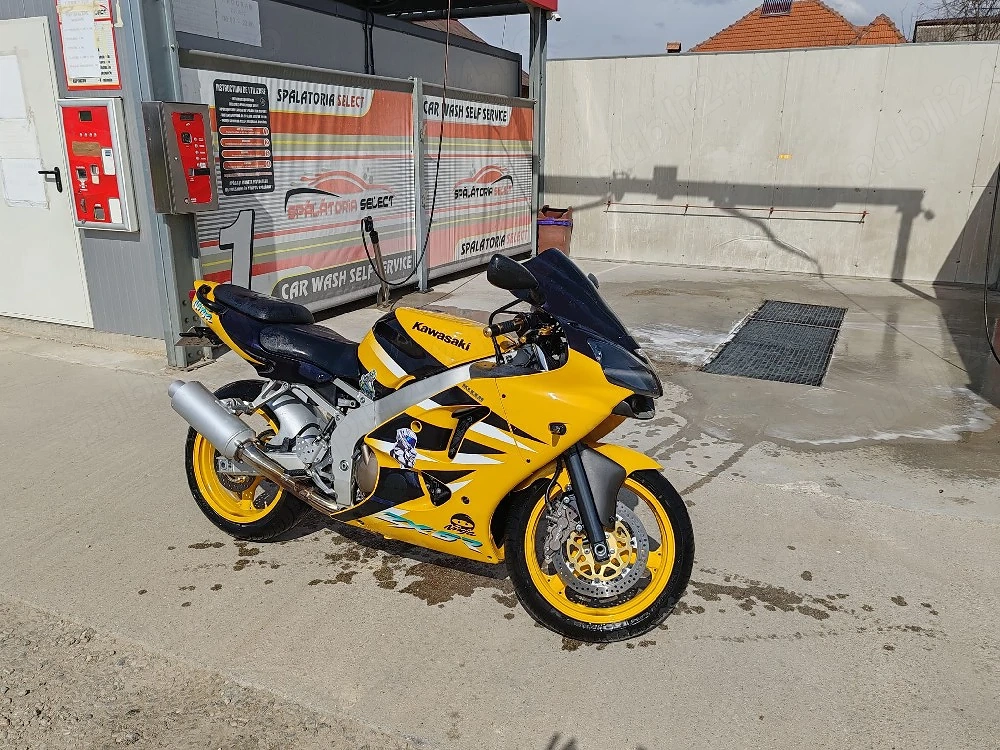Motocicletă Kawasaki Ninja 600cc