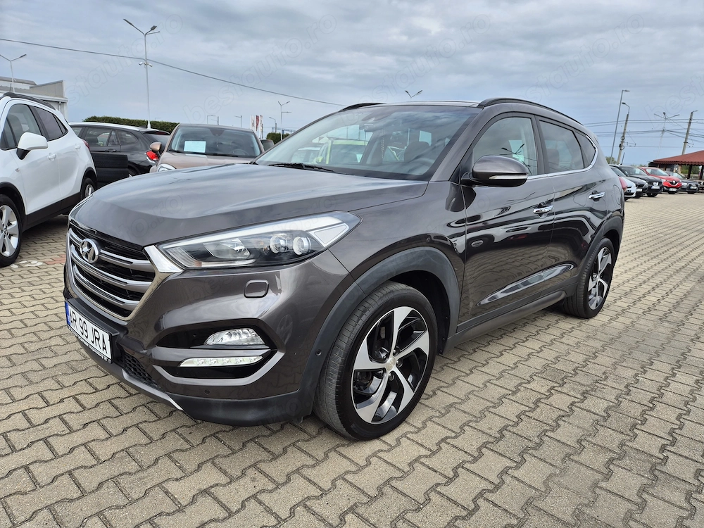 = HYUNDAI TUCSON 4x4 Aut, 2.0 cdti Piele Navi Xenon Led 2015 E6 = 17.490 e. =  Inmatriculat =