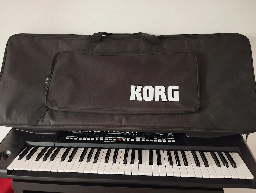 Orgă electronică pa 300 nouă cu ritmuri de toate genurile populară ușoară etc cu husă de transport ș