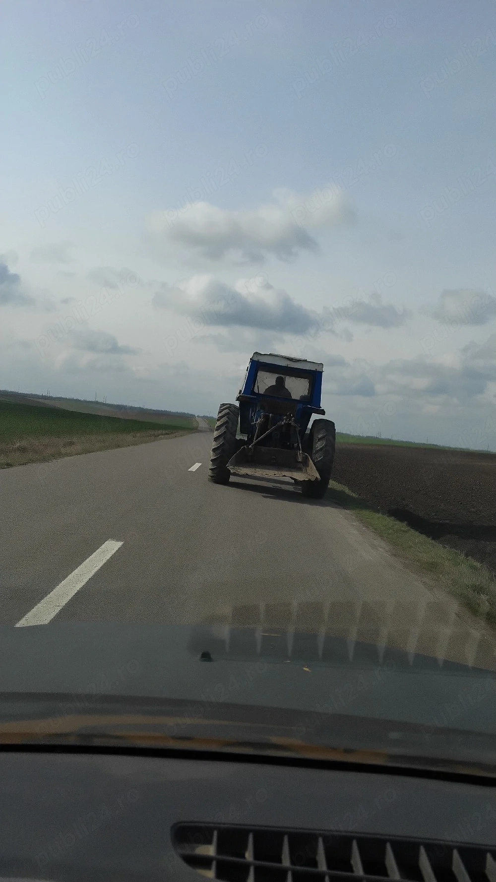 vand schimb cu auto sau lemn de foc 