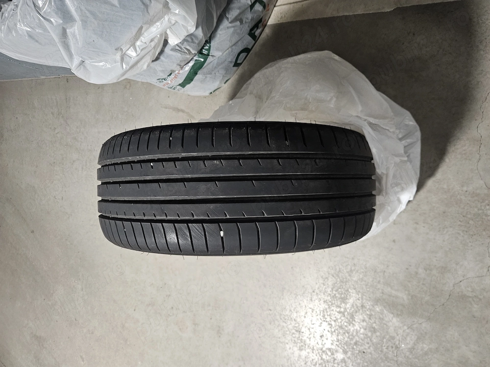 Anunț vânzare anvelope de vară Toyo – 215/45/R18