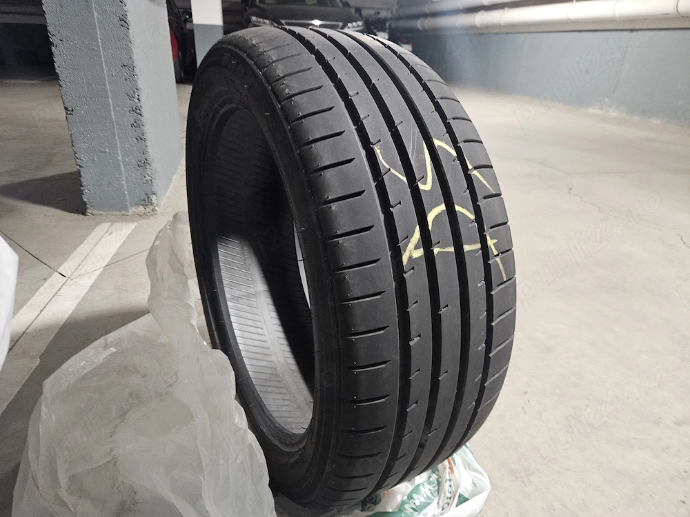 Anunț vânzare anvelope de vară Toyo – 215/45/R18