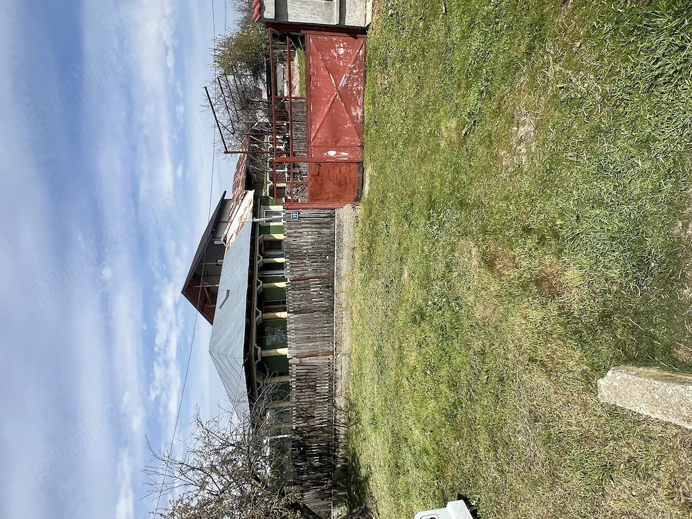 De vânzare casa veche în centru Crevedia mică 