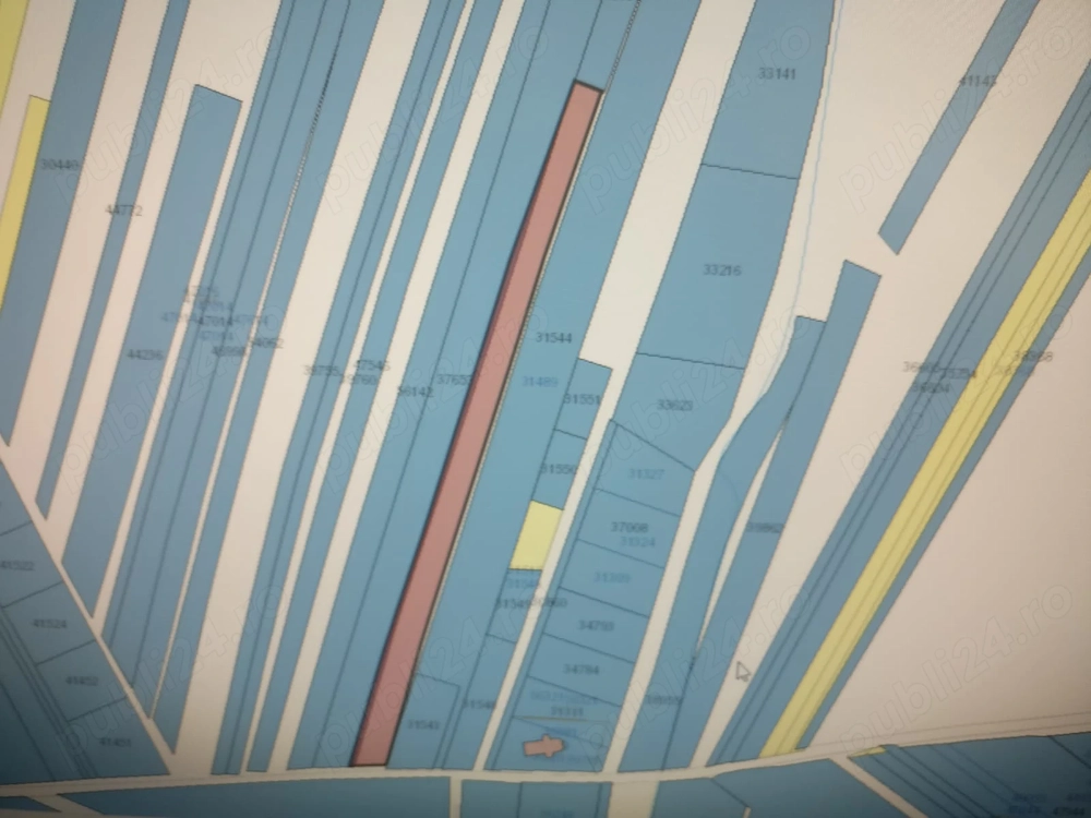 Teren - 4400 mp în Sf. Ilie lângă Biserica Sfânta Ecaterina aproape de campusul USV Moara