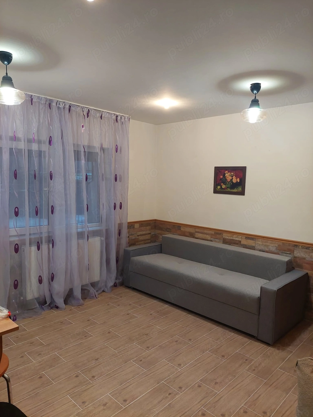 Inchiriez garsonieraPiata sf.voievozi(zona calea Victoriei)