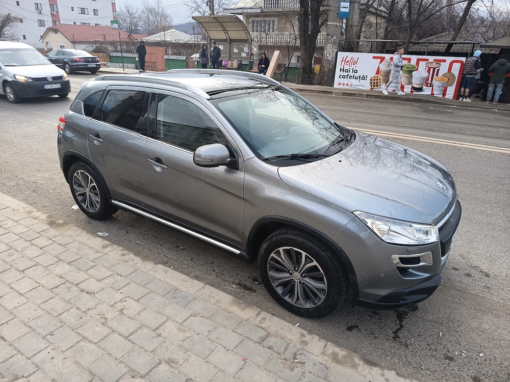 Peugeot 4008  1.6 hdi 4 x 4 fwd + awd  2013