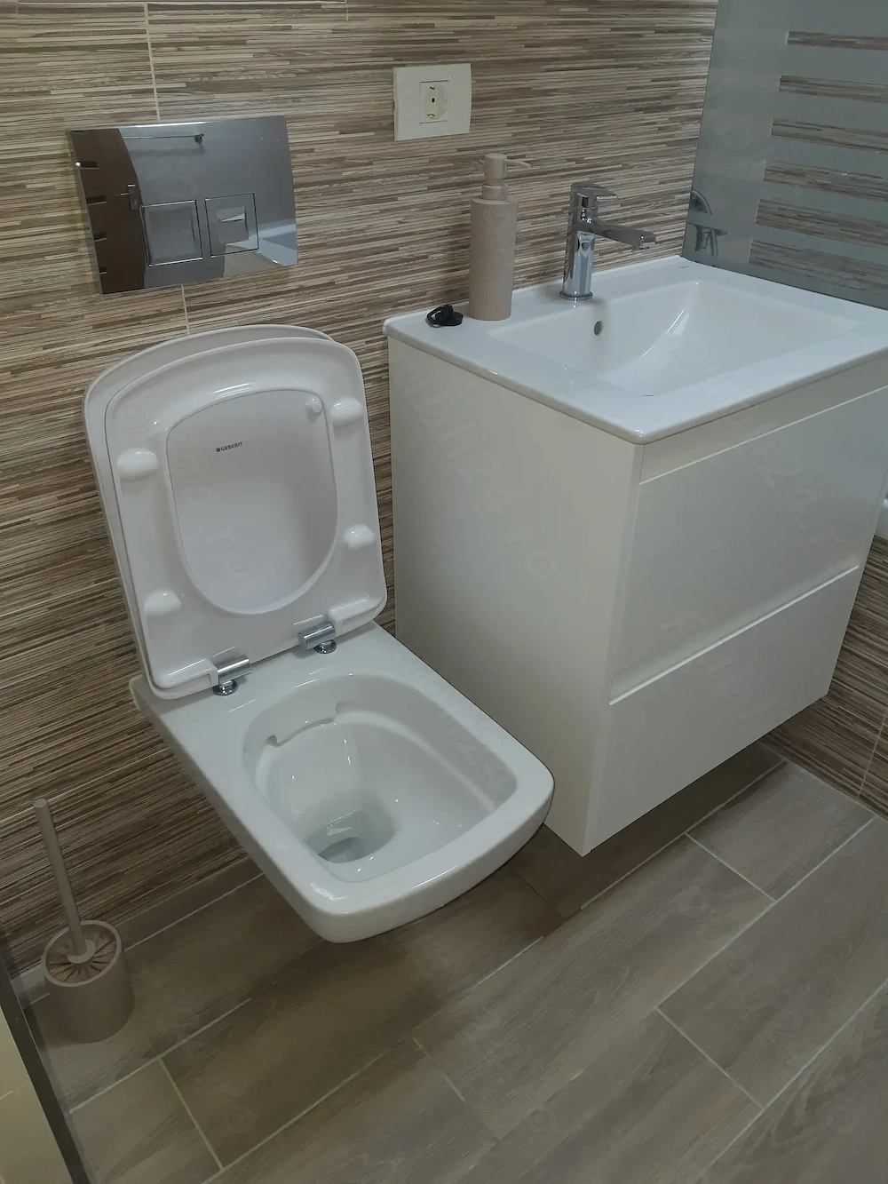 Închiriez garsonieră sector 2