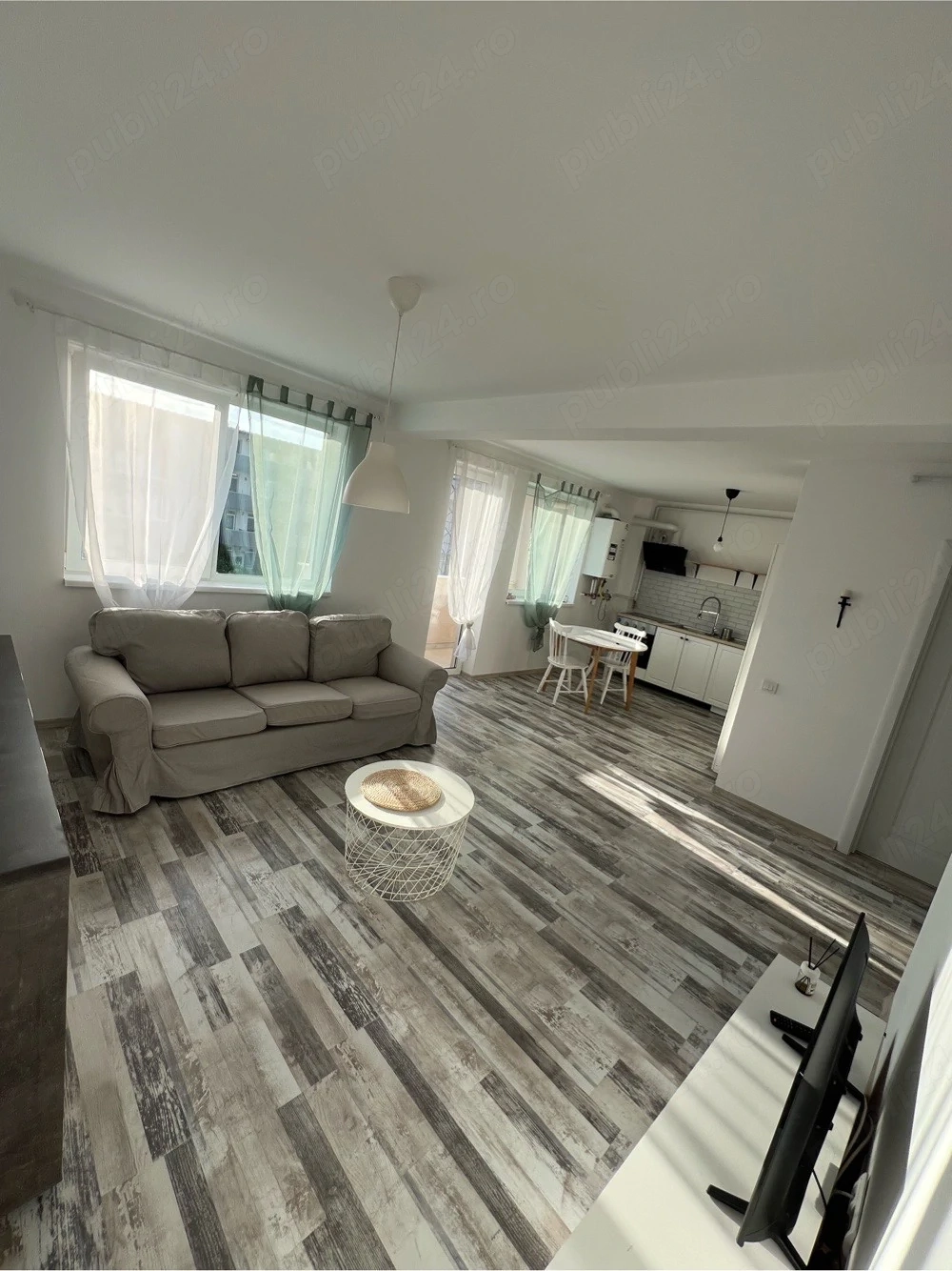 Vand apartament 2 camere