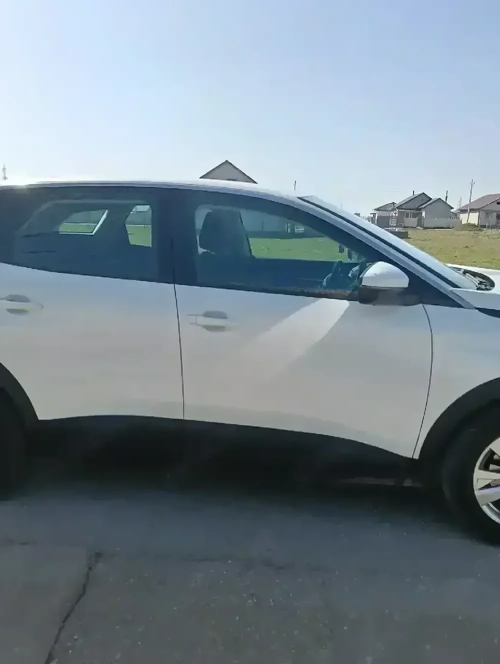 vând Peugeot 3008 an fabricație 2020 1.2 benzină 