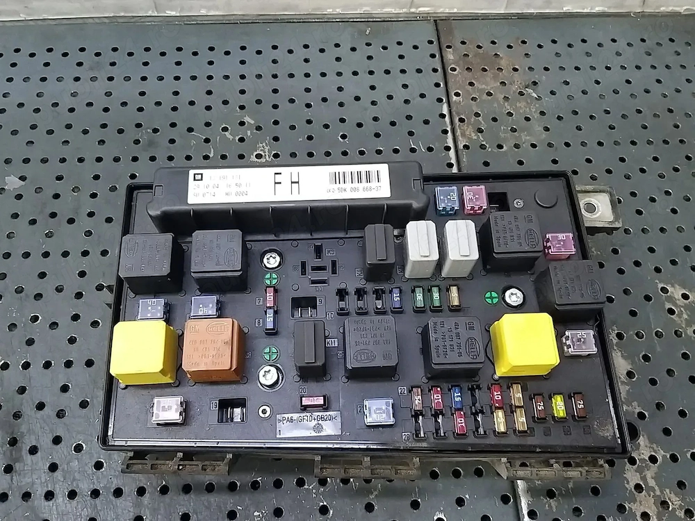 Unitate Modul Calculator Panou Tablou Sigurante Opel Astra H 2004 - 2010