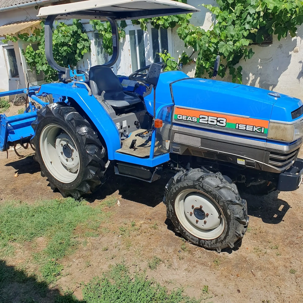 Vând Tractor ISEKI 253 
