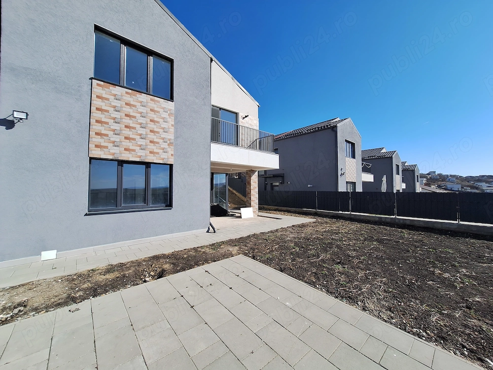 Casa individuala pentru chirie  Dezmir