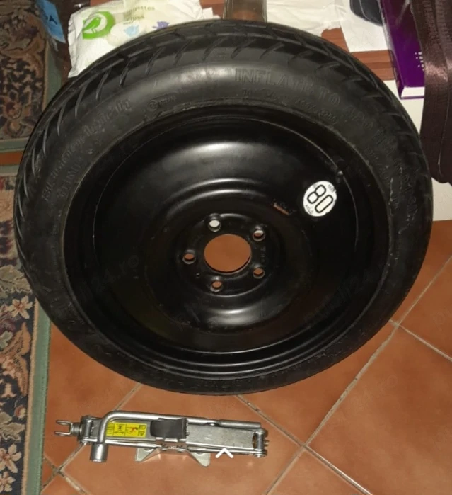 Roata rezerva slim R17 în 5 prezoane