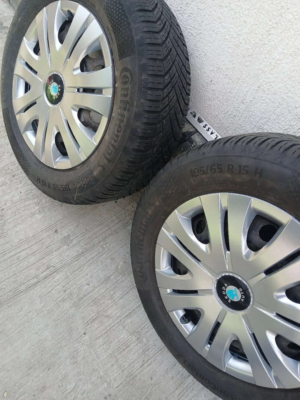 Anvelope noi iarna cu jante cu tot cu capace  originale skoda