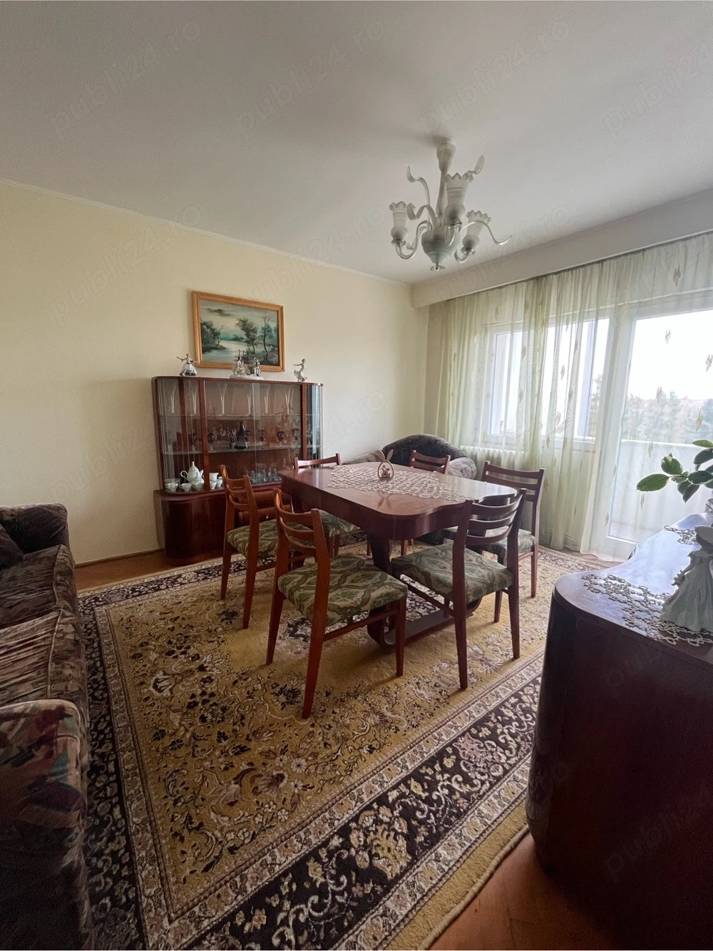 Proprietar vand apartament 4 camere