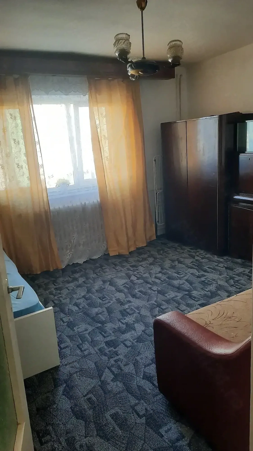 Dau in chirie 1 camera 200 EURO in Manastur 