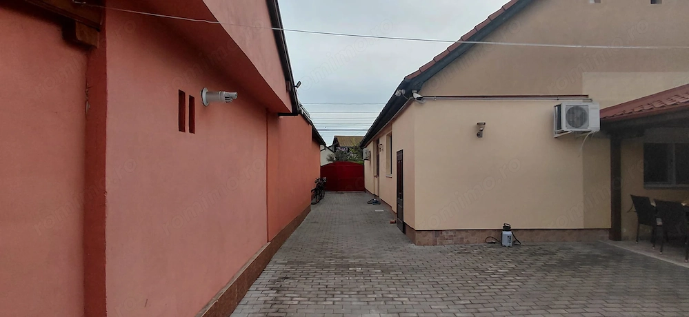 Casă individuală 4 camere 123,4 mp construiți + 76 mp anexe pe un teren de 588 mp în zona Mehala   M