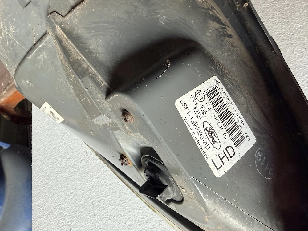 vand diferite piese ford fiesta 1.4 benzina 2007