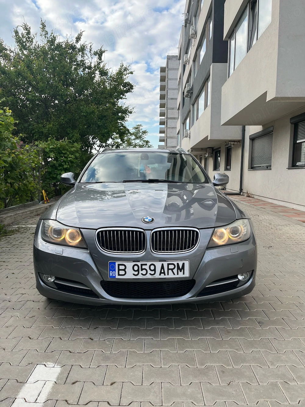 Vând BMW E91 320d 2012
