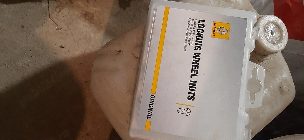 Prezoane Dacia Duster si antena