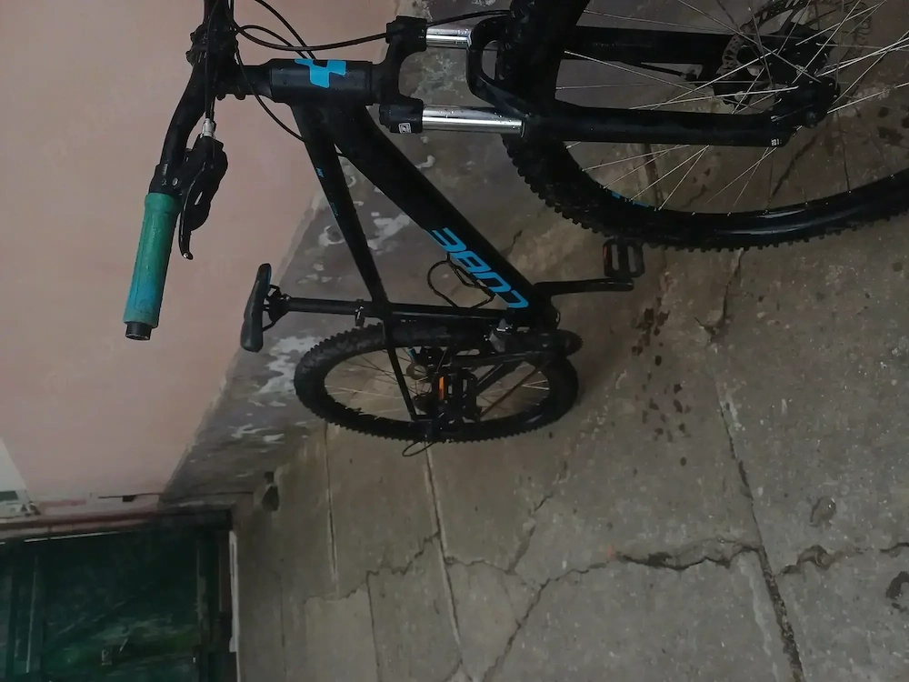 Vand bicicleta Cube
