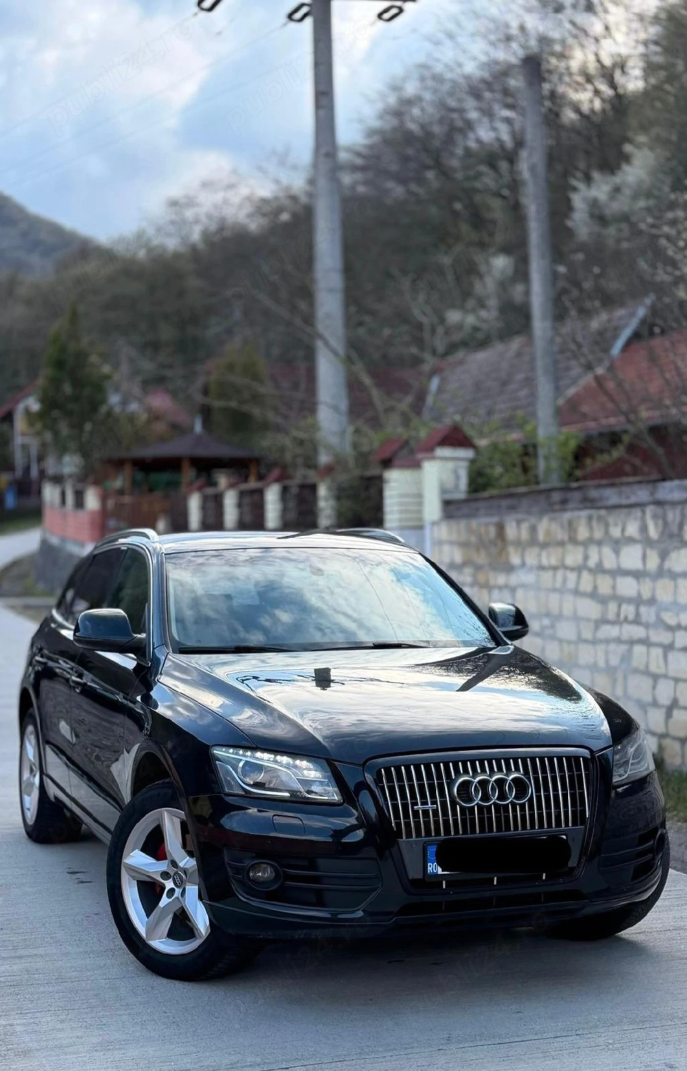 Vând Audi Q5 2.0 TDI Quattro(4x4)