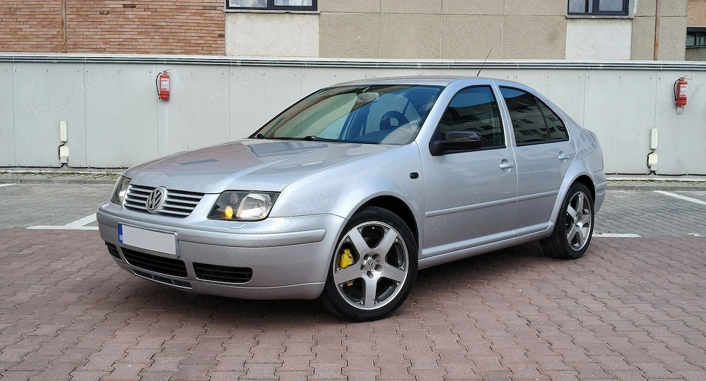VW BORA Highline - 1.8 Turbo + GPL-  Clima   Incalzire   Euro 4   Sport