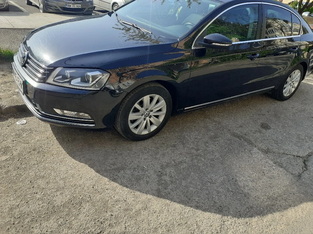 vând volkswagen passat