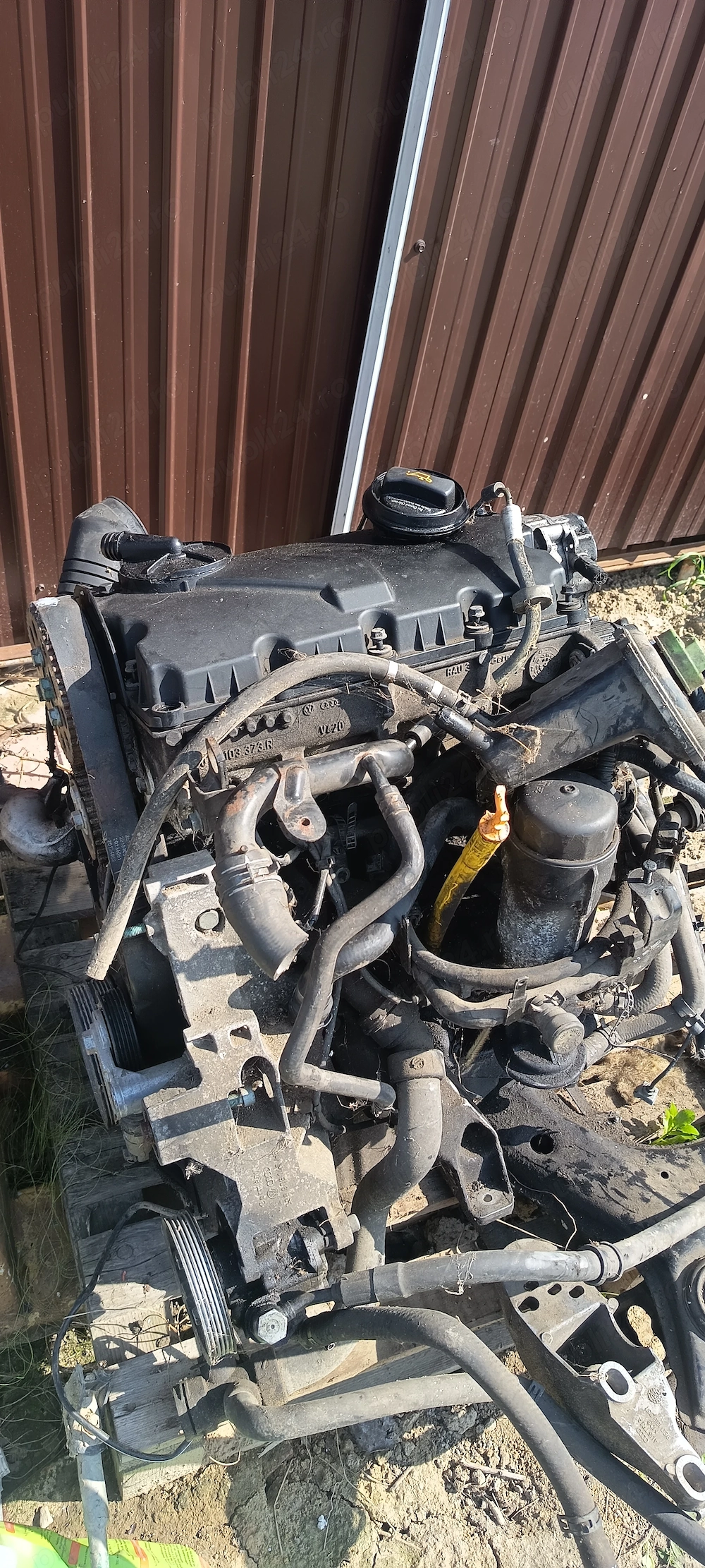 Vând motor 1.9 200 euro