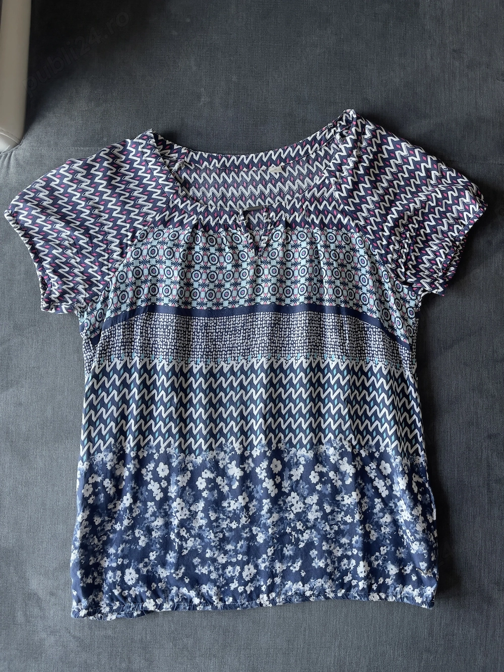 Camasa Lee Cooper putin purtata