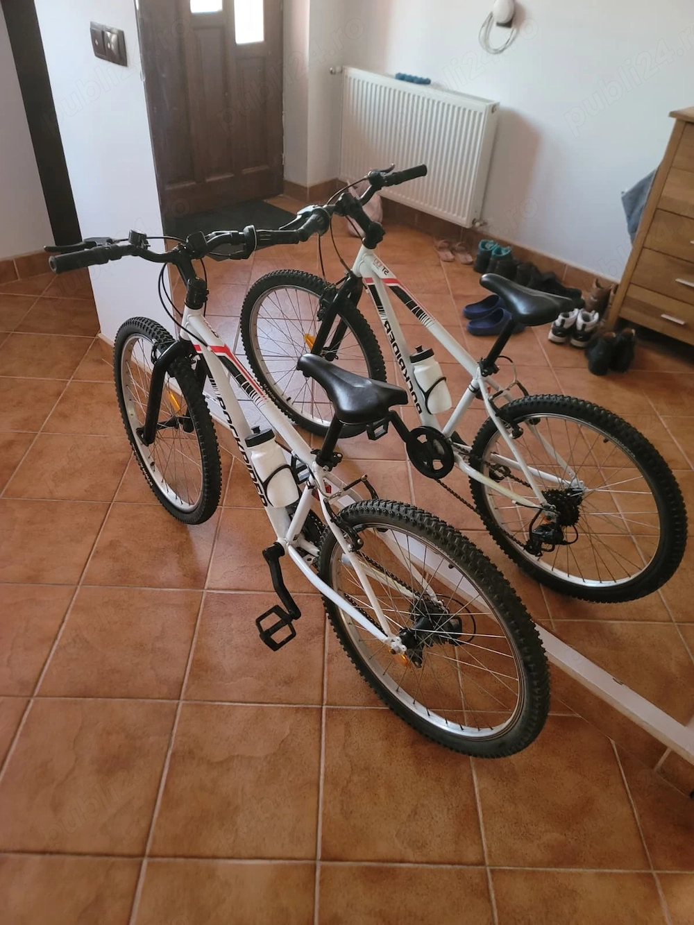 bicicleta BTWIN MTB 100 24" Rockrider pentru copii între 8-12 ani
