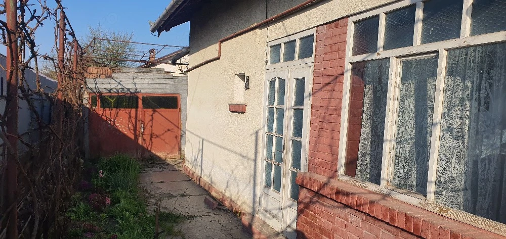 vand casa in tarnaveni 