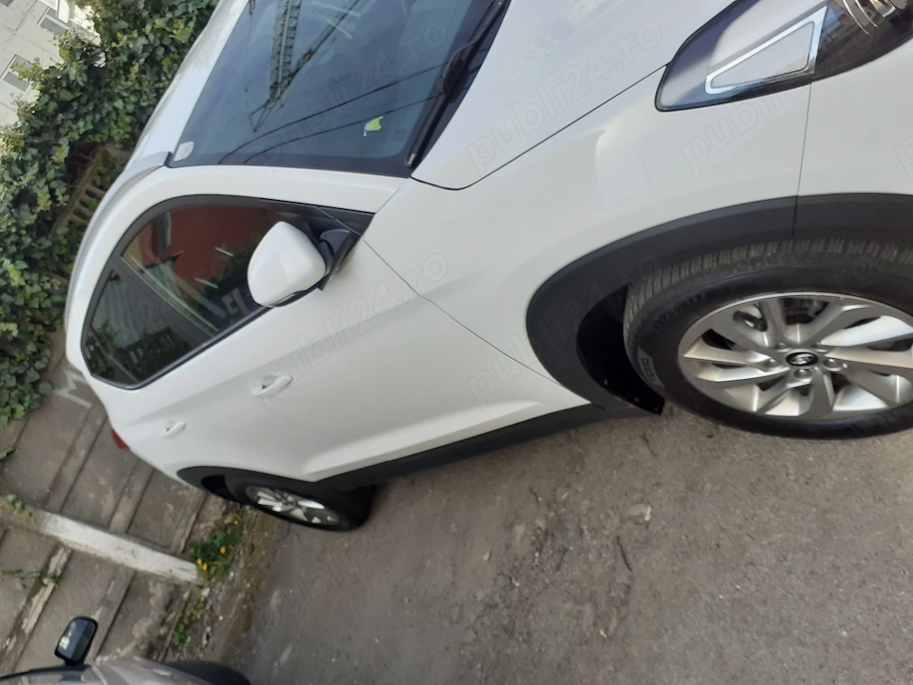 Vand Hyundai Tucson 4x4,137000 km,2017 ,0740123380