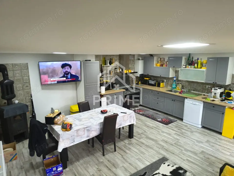 Casa de vanzare | 100 mp | teren 750 mp | Leorint