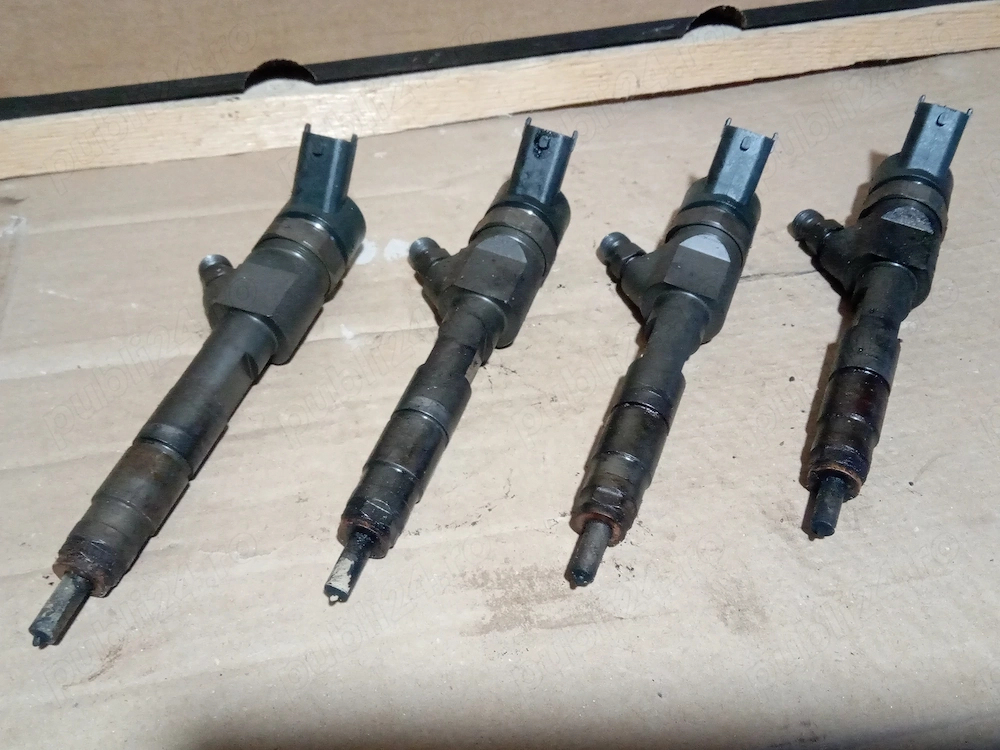 Injectoare Suzuki grand vitara 1.9 ddis 2006 150 lei/buc