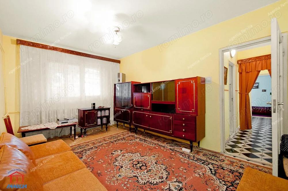 Apartament spațios cu 3 camere decomandate, două băi – IC Frimu