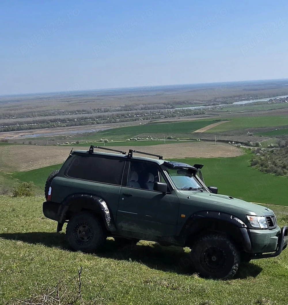 Nissan Patrol GRY61
