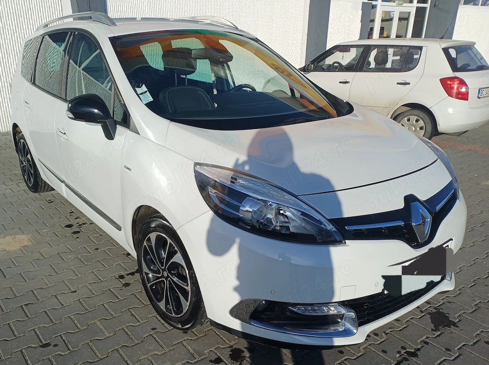 Renault grand scenic model bosse euro 6 7 locuri