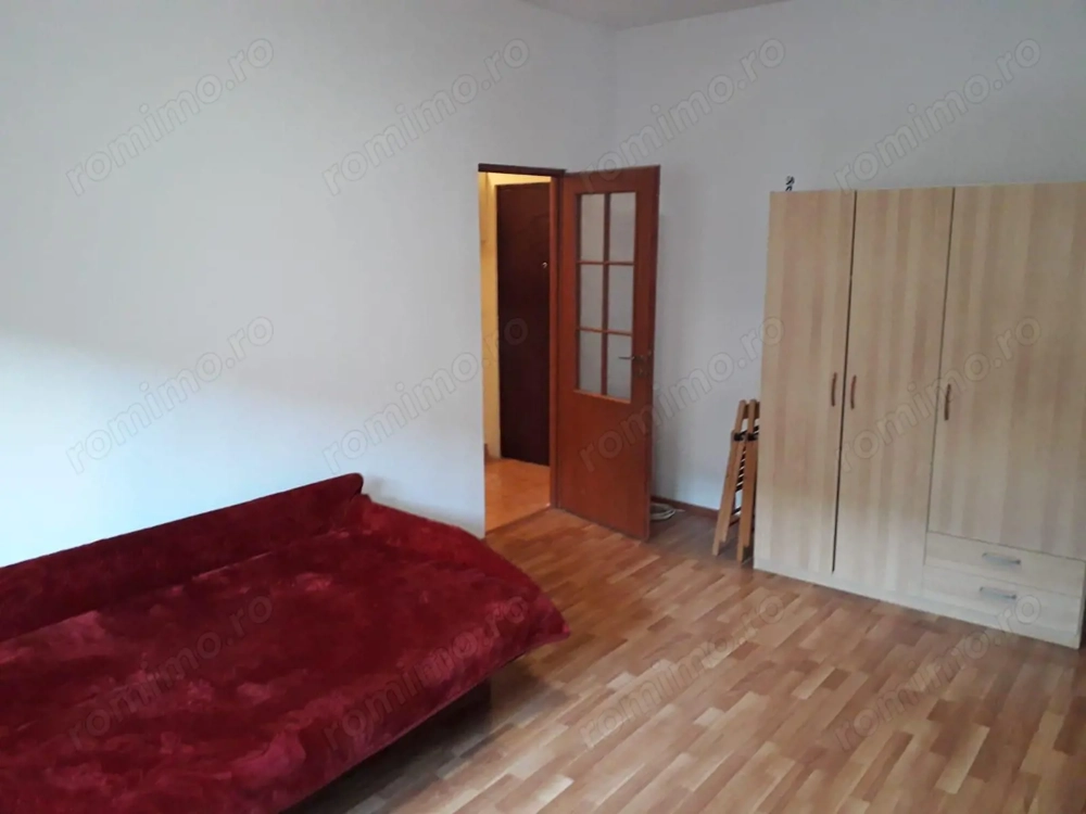 Garsoniera decomandata, tavane inalte, locatie premium Calea Victoriei