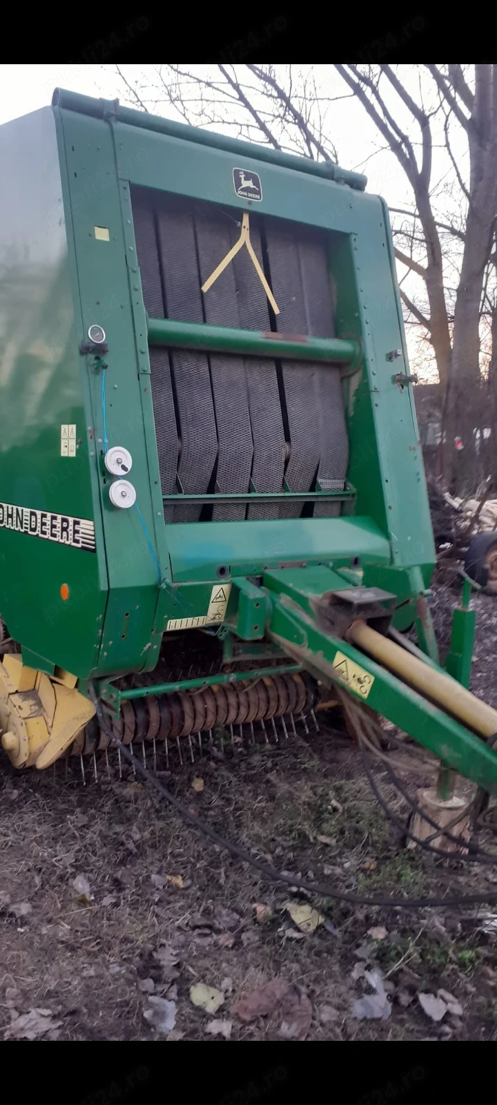 Presa John Deere 590