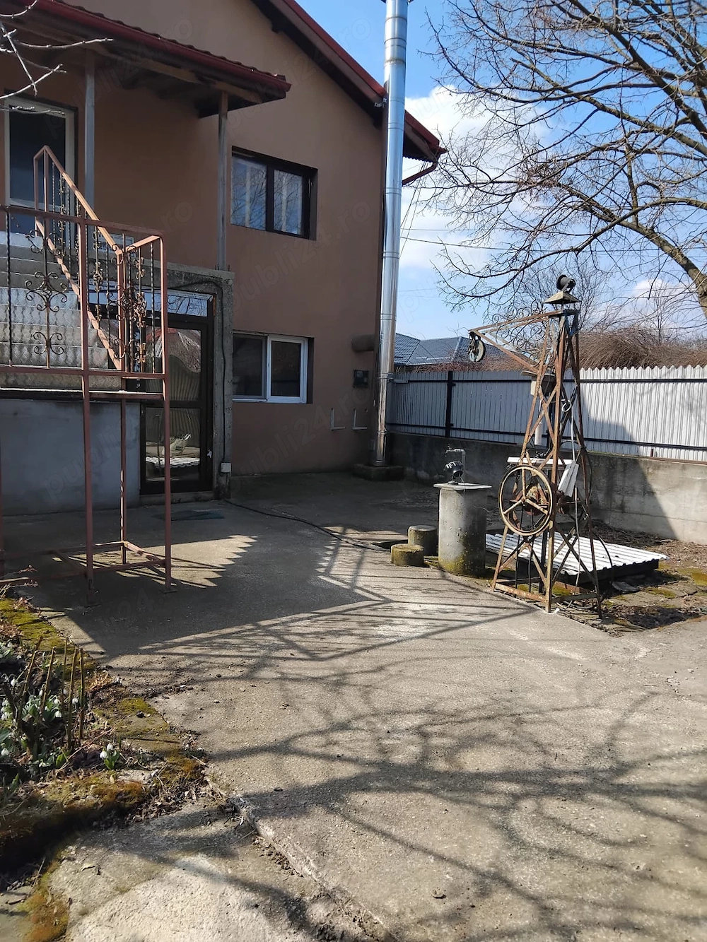 Casă + teren de vânzare particular 