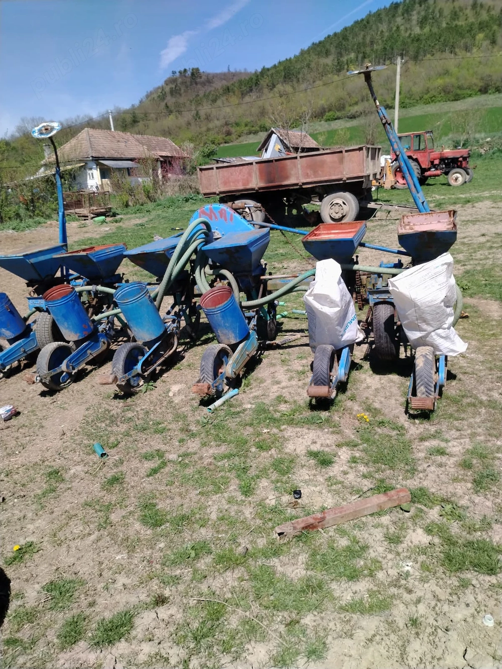 Vând sem n toare de porumb.