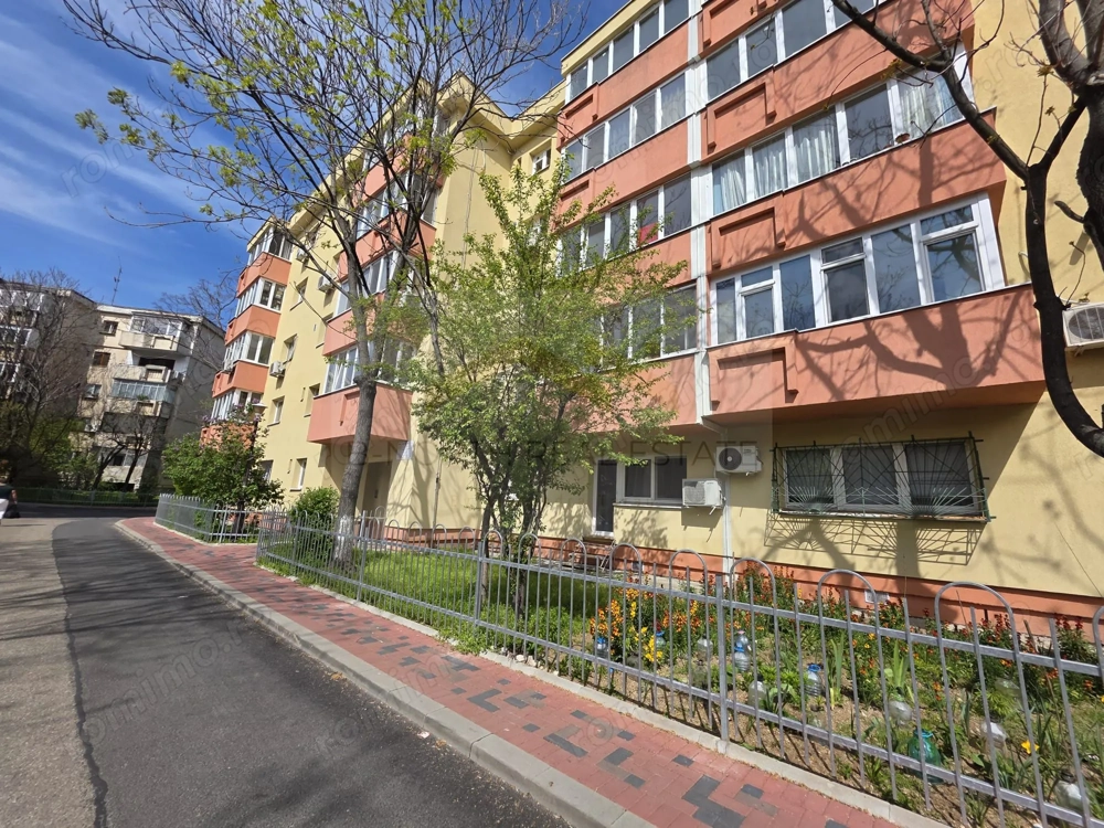 Apartament 3 camere Mall Vitan | 79 mp utili | Parcare Renovat | Bloc reabilita