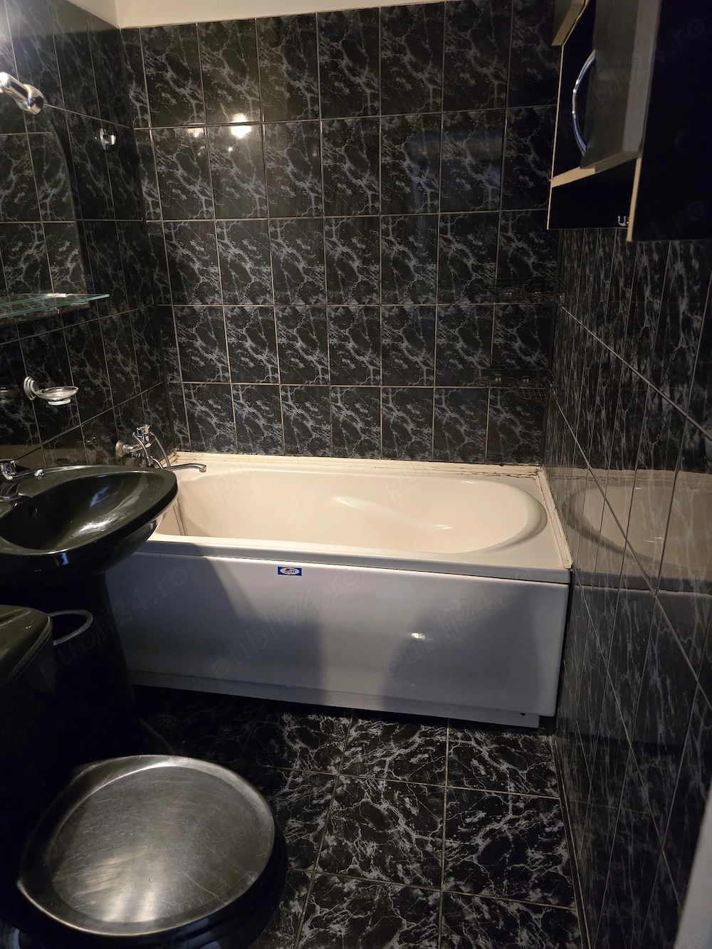 Persoana fizica vand apartament 2 camere decomandat, Tatarasi, etaj intermediar (10/10)