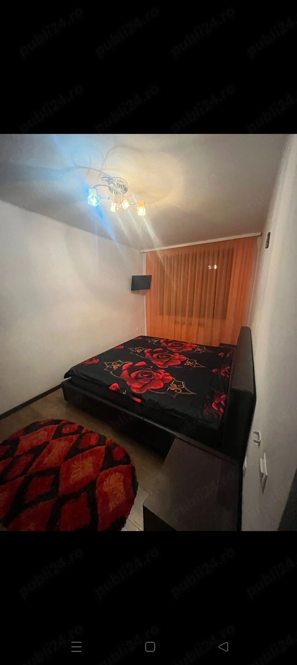Închiriez apartament cu trei camere 